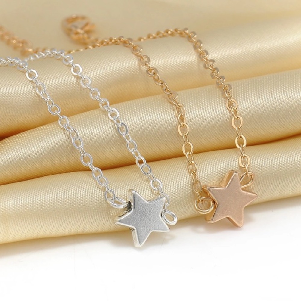 NEW ⭐️ Star Layered Bracelet Set ⭐️ - Picture 2 of 4